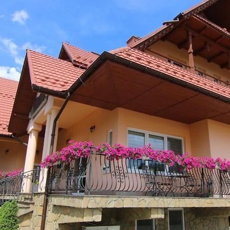 Hotel Pensjonat I Restauracja Nowak Łapsze Niżne Esterno foto