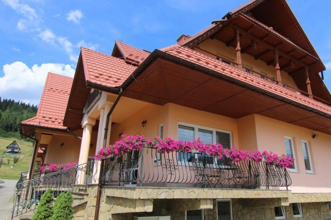 Hotel Pensjonat I Restauracja Nowak Łapsze Niżne Esterno foto